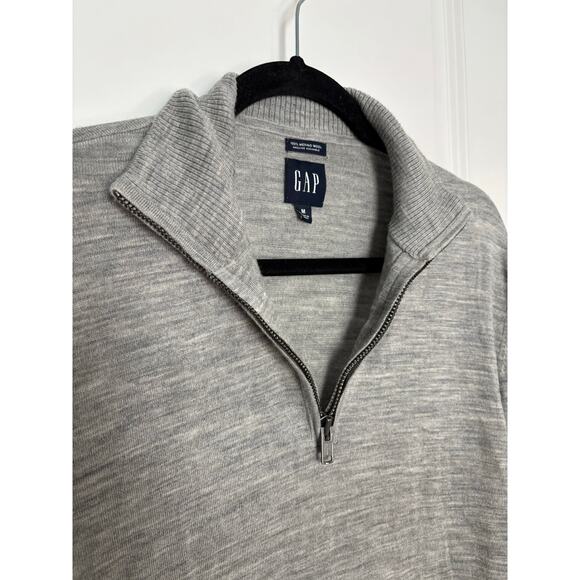 GAP Men’s Gray 100% Merino Wool Quarter-Zip Sweater Size M Soft Knit - Picture 5 of 6